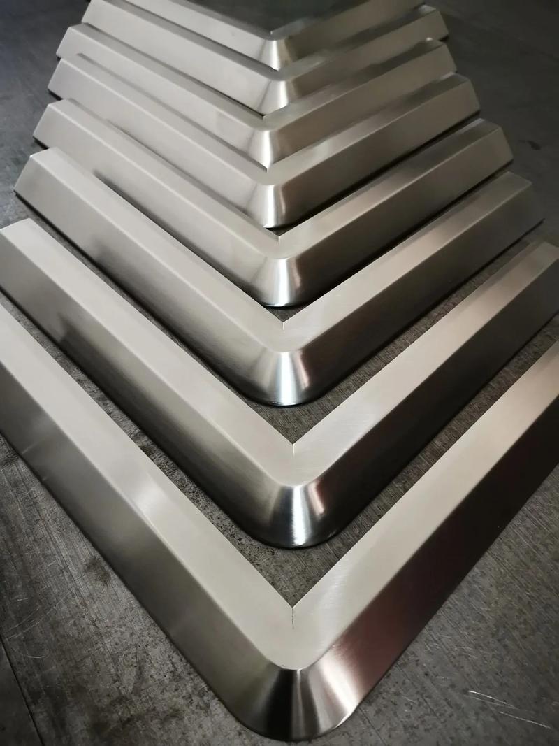 异形地台包边 不锈钢制品的加工艺术与机电应用